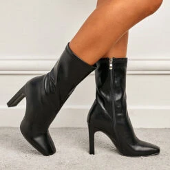 Solid Color Simple Zip Through Boots -Prettytina C22021503 BK 1