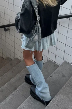 Solid Color Preppy Pleated Denim Skirt -Prettytina C23031647 BL 3