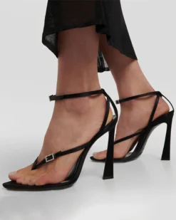 Solid Color Toe Post Casual Buckled Sandals