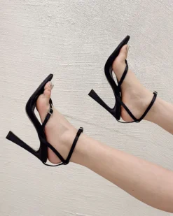 Solid Color Toe Post Casual Buckled Sandals 6 Solid Color Toe Post Casual Buckled Sandals -Prettytina C23062856 BK 3