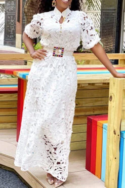 Floral Lace Cutout Feminine Maxi Dress With Belt