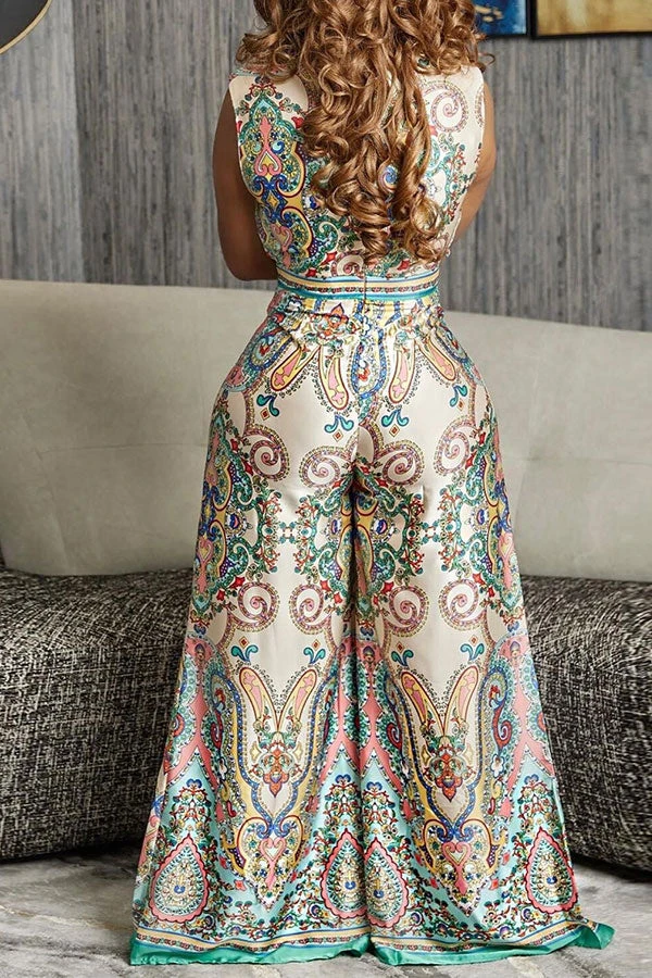 Paisley Print Glamorous Pleated Detail Wide Leg Jumpsuit 3 Paisley Print Glamorous Pleated Detail Wide Leg Jumpsuit - Image 3